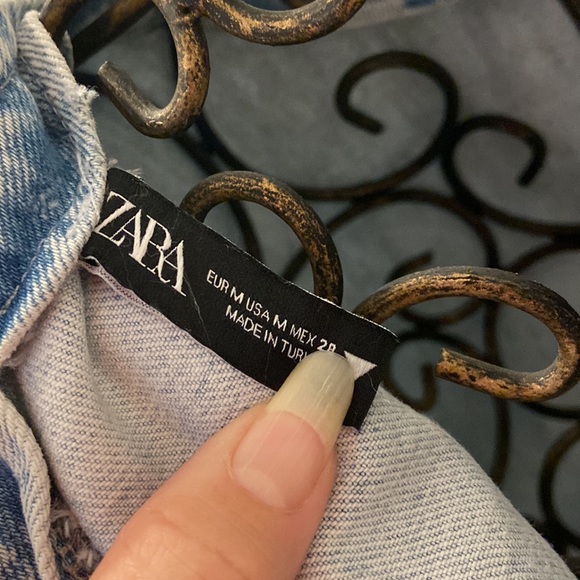 ZARA GREAT PRE/USED CONDITION LONG SLEEVE DENIM CROP TOP SIZE MEDIUM. - Picture 7 of 7